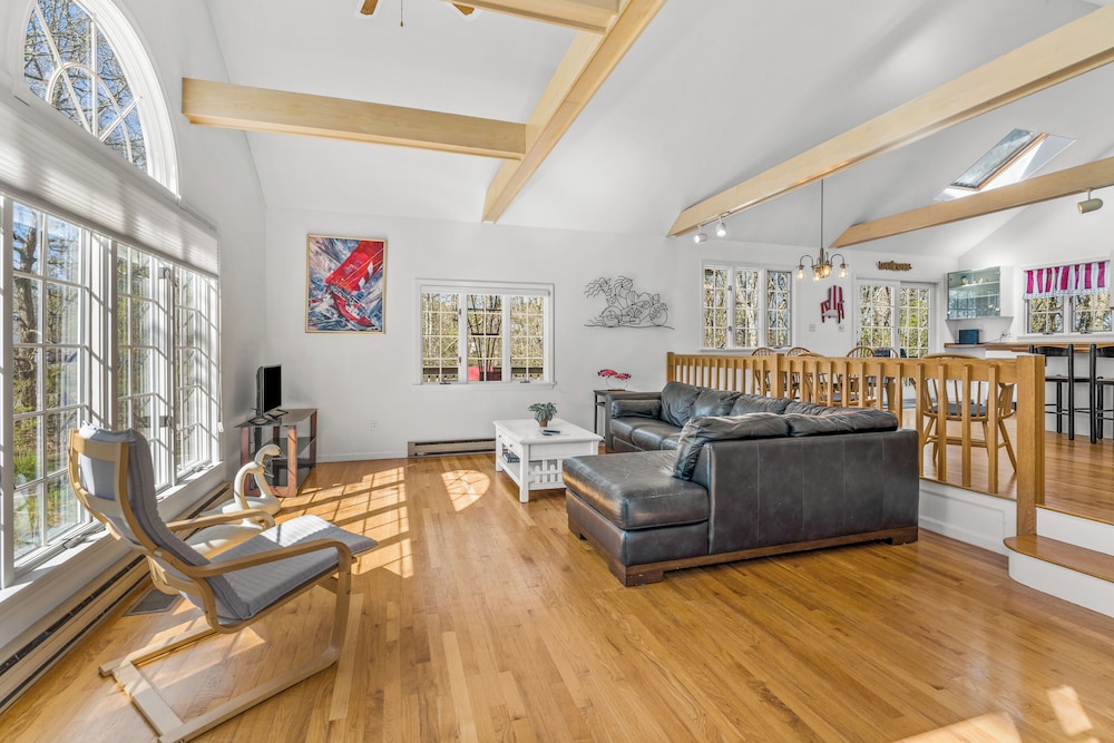 Sunrise To Sunset in Mashpee, United States