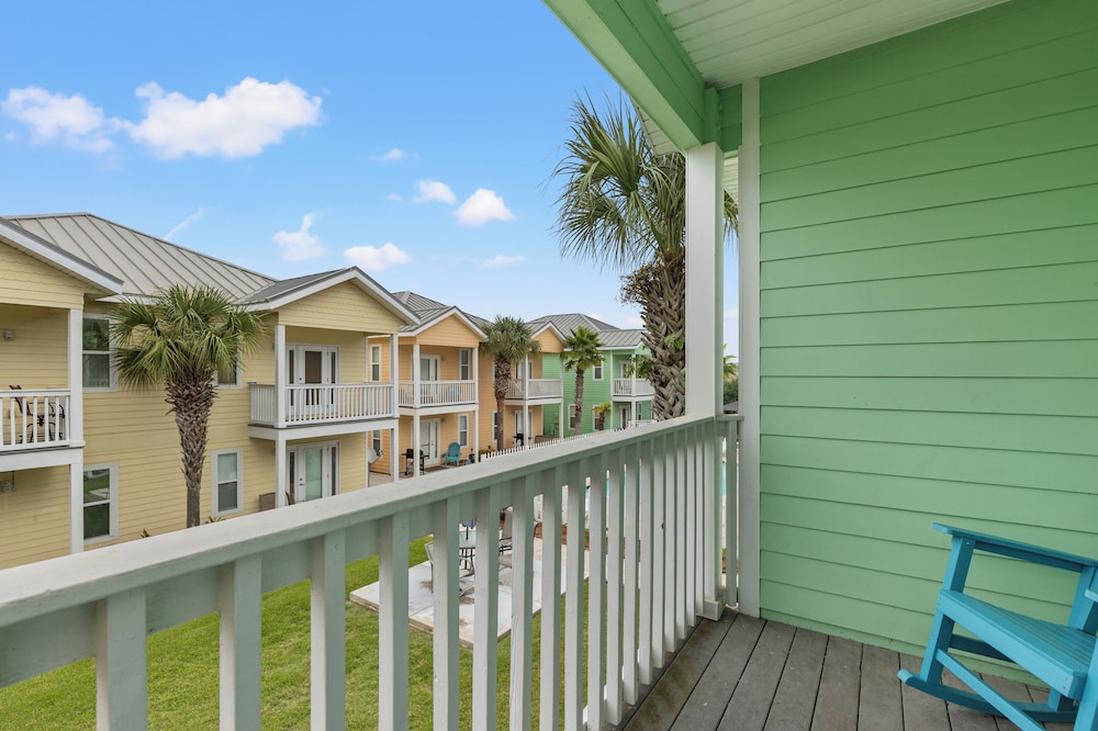 Sago by the Sea: 2 bed 2.5 bath Retreat Steps From the Beach Sleeps 7 - photo 30