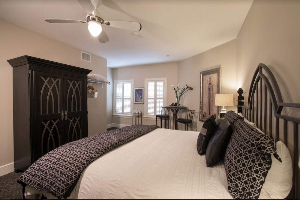 Gruene River Hotel & Retreat - photo 21