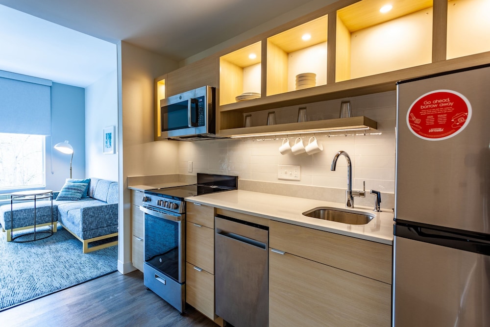 TownePlace Suites by Marriott Raleigh University Area - photo 40