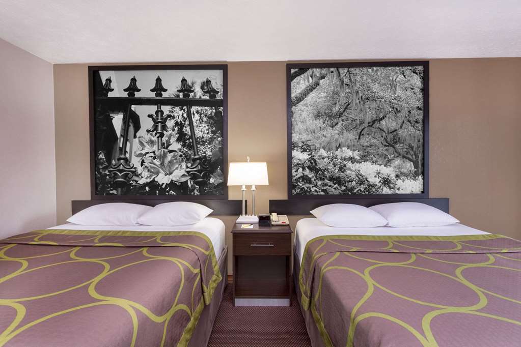 Super 8 by Wyndham Locust Grove - photo 9