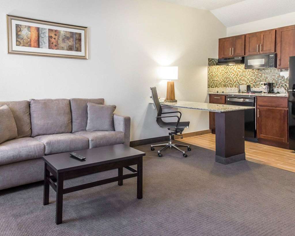 MainStay Suites Pittsburgh Airport - photo 27