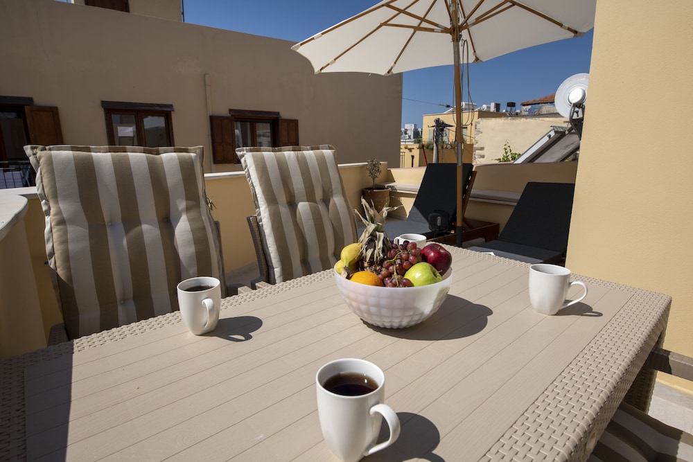 Deluxe Maizonette - last minute hotel in Chania