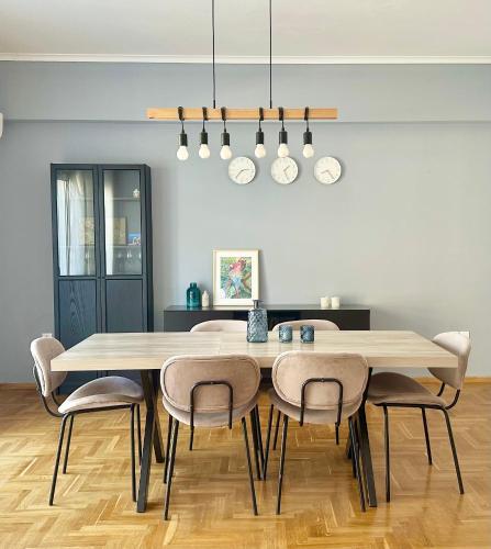 Cozy 3brs Family Haven Near Metro&Acropolis — 4-Star Luxury Hotel in Athens, Greece
