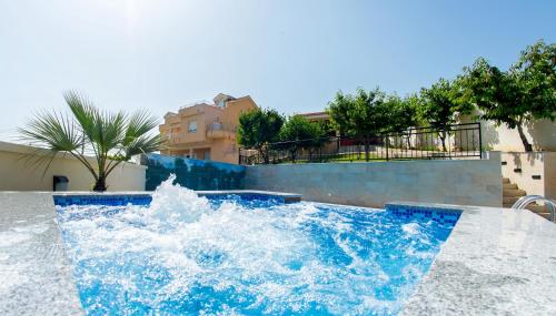 Luxury Villa with Private Pool and Jacuzzi — 4-Star Luxury Hotel in Mostar, Bosnia and Herzegovina
