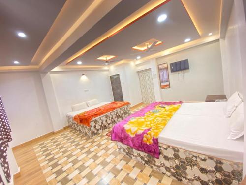 Bebi Palace Varanasi — Varanasi