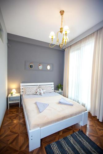 Old Alley Apartment