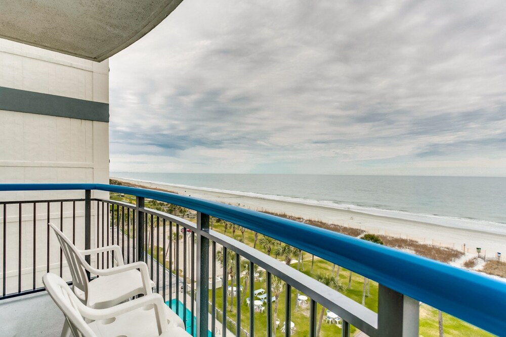 Boardwalk Resort by Hosteeva - photo 125