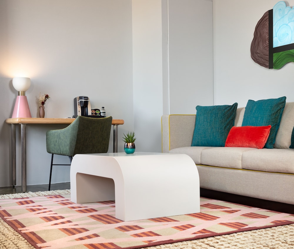 Canvas Hotel Dallas - photo 19