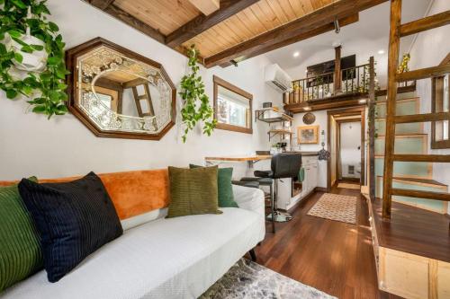 The Fern Hollow Retreat — 4-Star Luxury Hotel in Woodland Park, United States