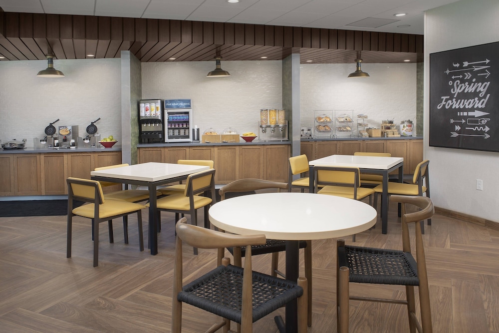 Fairfield Inn & Suites by Marriott New Orleans Metairie - photo 73