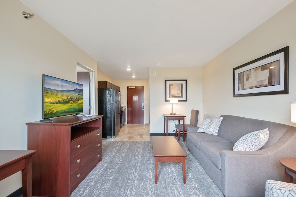Cobblestone Hotel & Suites Austin - photo 26