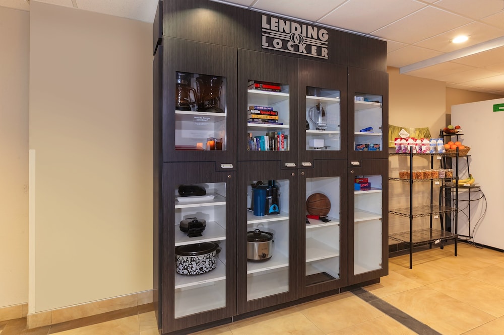 Candlewood Suites Polaris by IHG - photo 24