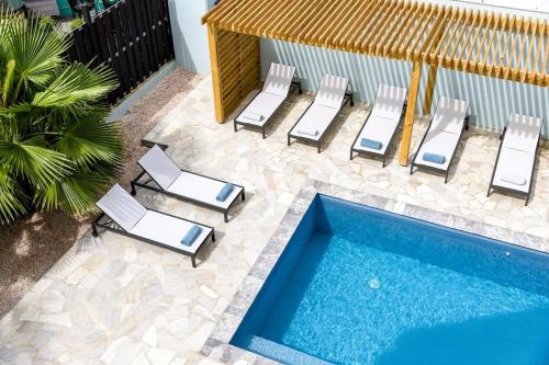 Liv Inn Bonaire with Pool and Nice Cooling Winds — 4-Star Luxury Hotel in Kralendijk, Bonaire, Sint Eustatius and Saba