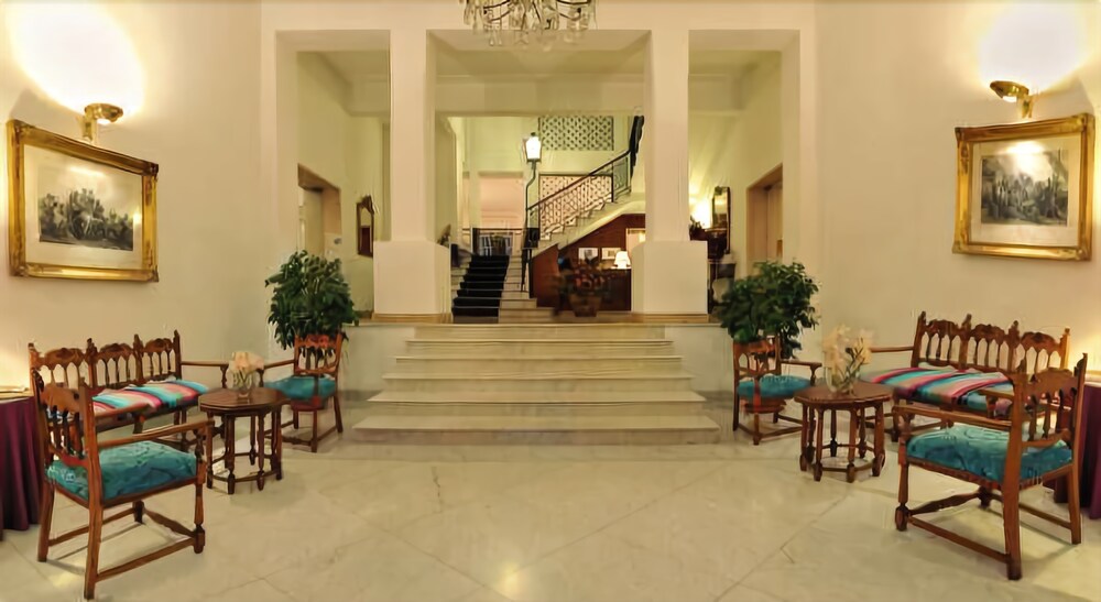 Hotel Victoria Maiorino — 4-Star Luxury Hotel in Cava De Tirreni, Italy