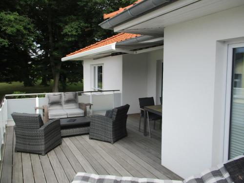 Penthouse Parkblick — 4-Star Luxury Hotel in Gromitz, Germany