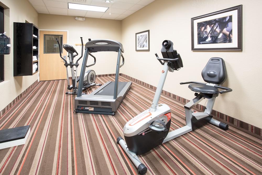 Holiday Inn Express & Suites Lexington by IHG - photo 20