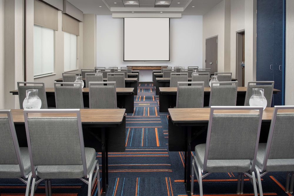 Hampton Inn Baltimore Downtown Convention Center - photo 40