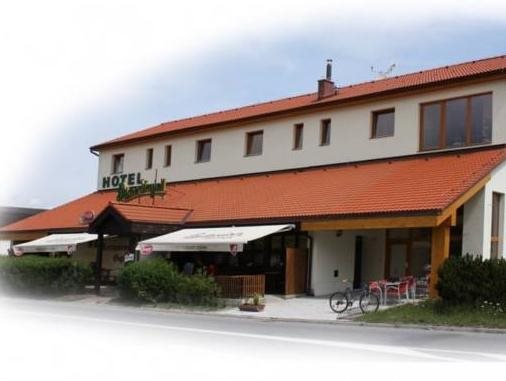 Hotel & restaurant SIGNAL in Pardubice, Czech Republic