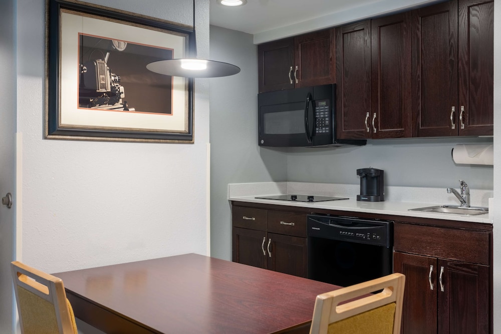 Homewood Suites by Hilton Rochester Greece NY - photo 9