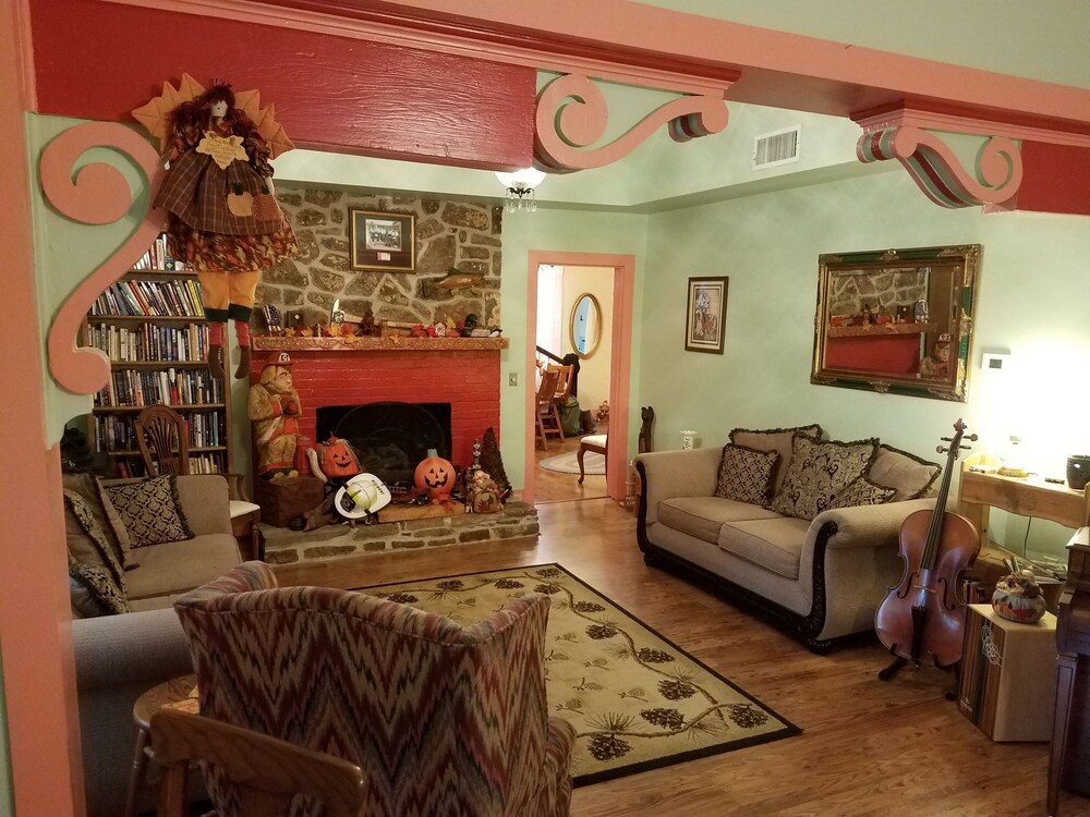 Ozark Country Inn - photo 2