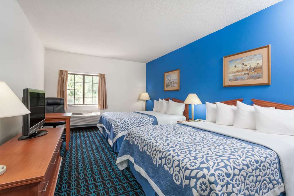 Days Inn & Suites by Wyndham Cambridge - photo 6