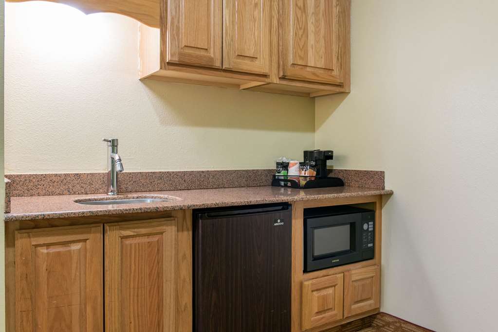 Quality Inn Jacksonville near I 72 - photo 28
