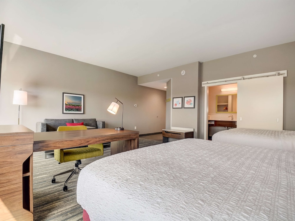 Hampton Inn and Suites Williamstown Ark Encounter - photo 11