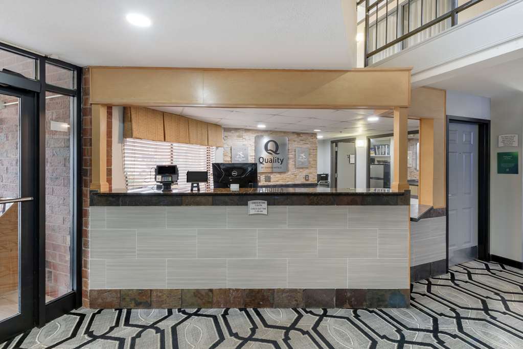 Quality Inn & Suites Mayo Clinic Area - photo 4