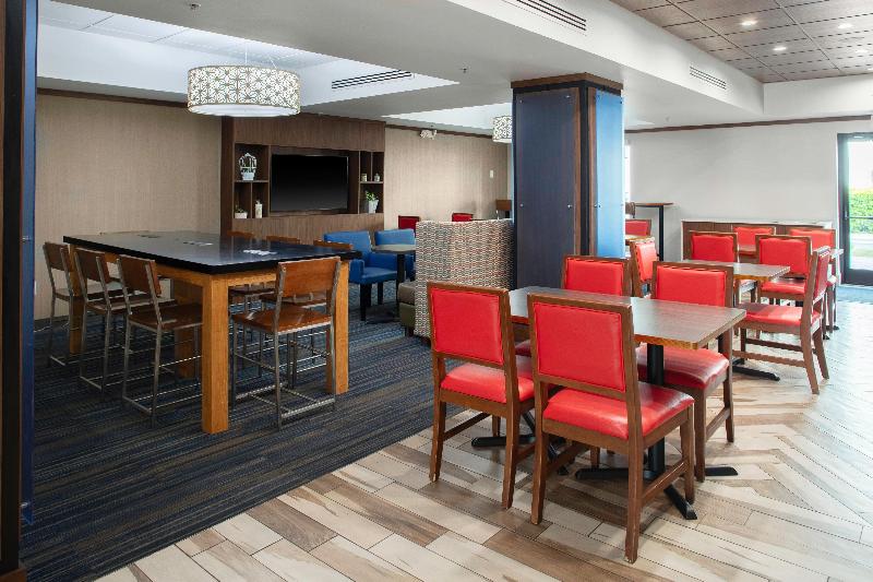 Holiday Inn Express & Suites Roanoke Rapids SE by IHG - photo 28
