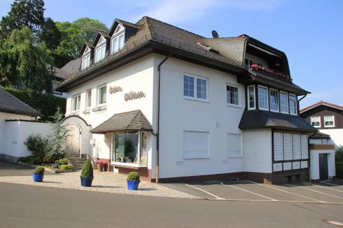 Ferienwohnung Stölben — 4-Star Luxury Hotel in Daun, Germany