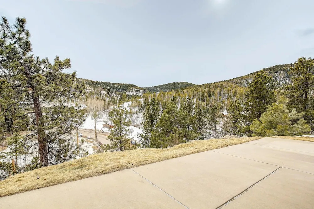 Secluded & Spacious Mountain Getaway - photo 42