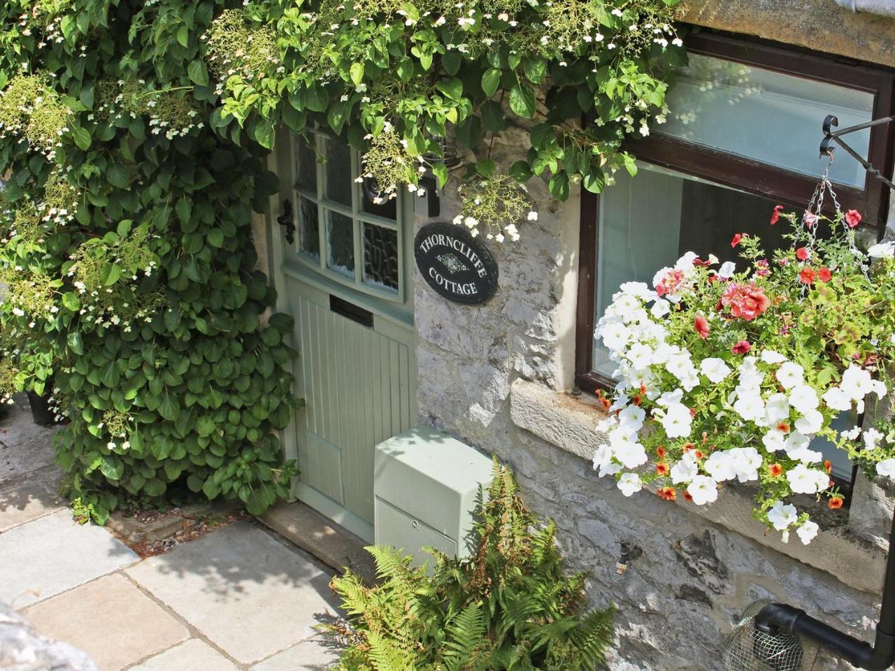 Thorncliffe Cottage — Tideswell — photo 2