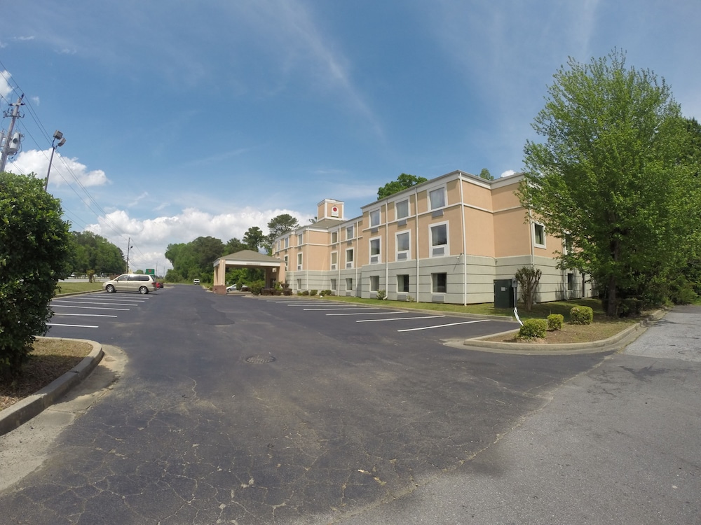 Jameson Inn and Suites Riverdale - photo 50