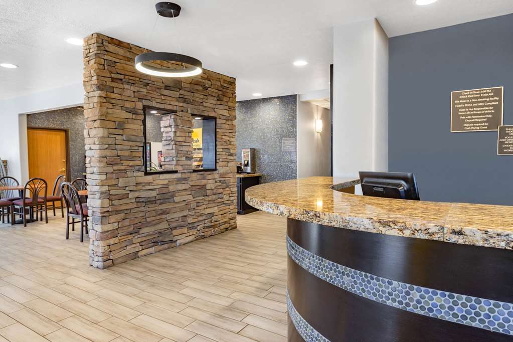 Days Inn by Wyndham Bernalillo - photo 6