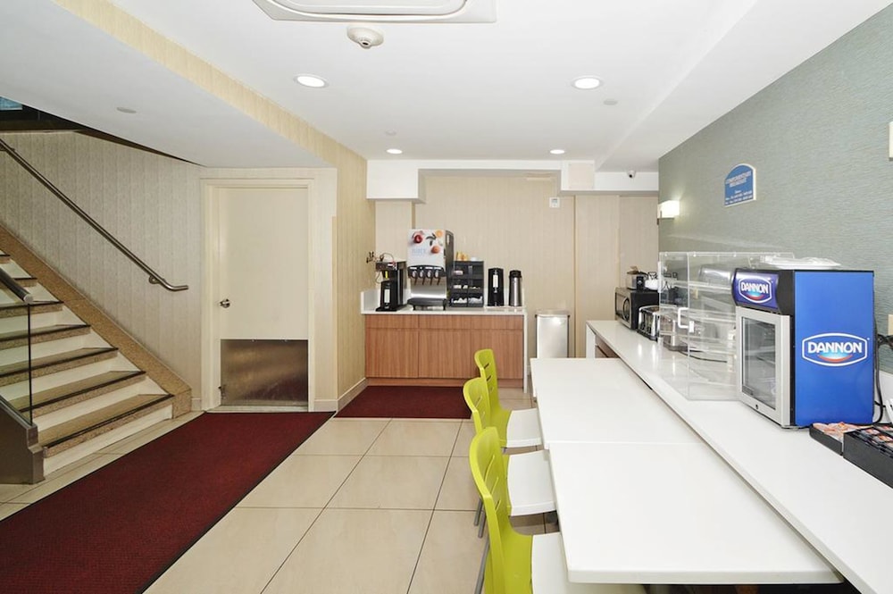 Corona Hotel - photo 24
