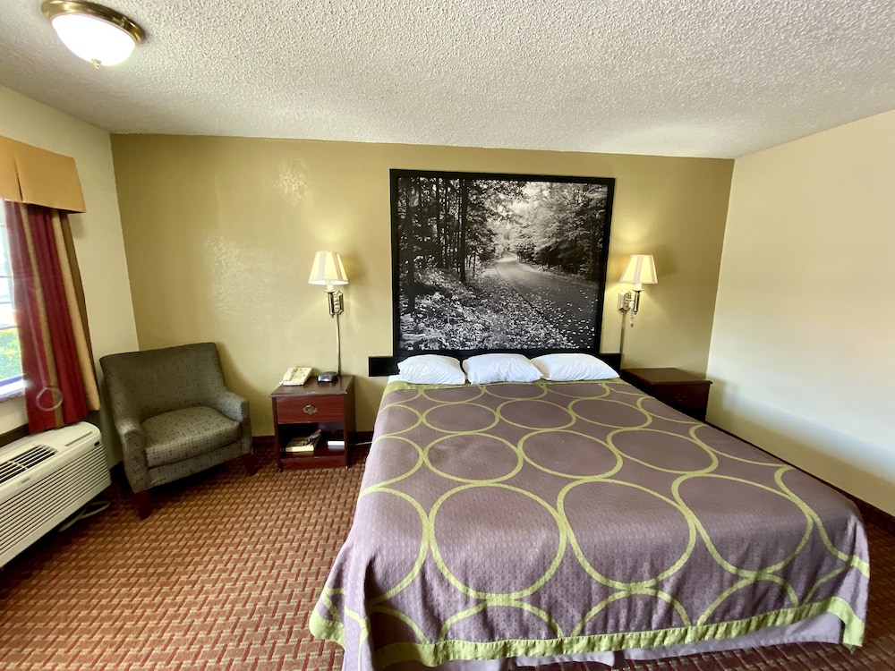 Super 8 by Wyndham Shawnee - photo 13