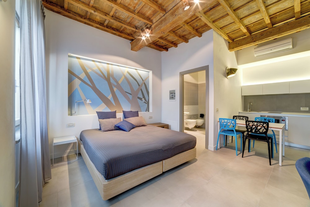 Palazzo Mannaioni Suites — 4-Star Luxury Hotel in Florence, Italy