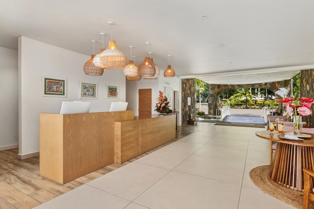 Coral Azur Beach Resort — Triolet — photo 2
