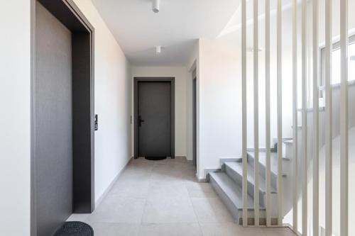9 Doors — Nea Michaniona — photo 5