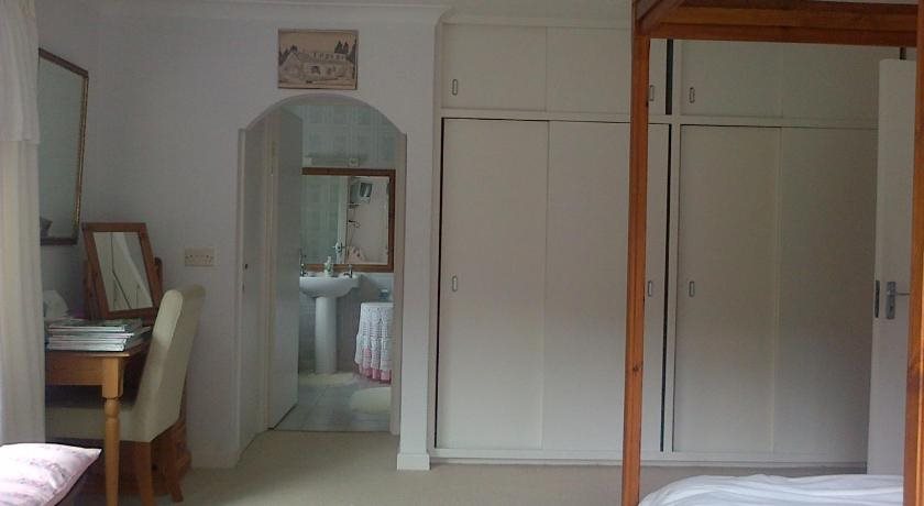 Follets B & B — 4-Star Luxury Hotel in Pewsey, United Kingdom