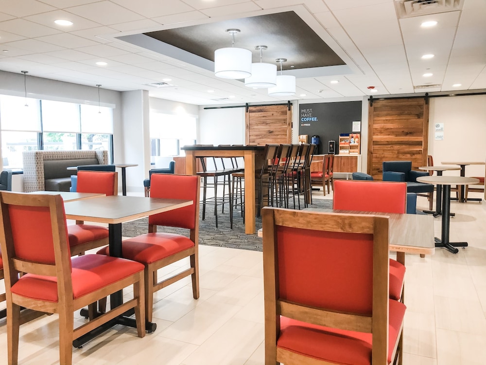 Holiday Inn Express Statesboro by IHG - photo 29