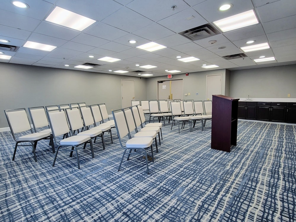 Holiday Inn Belcamp Aberdeen Area by IHG - photo 81