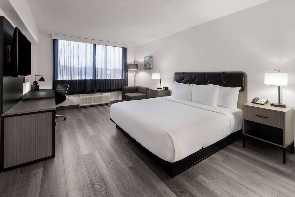 La Quinta Inn & Suites Washington DC Capital NoMA - photo 13