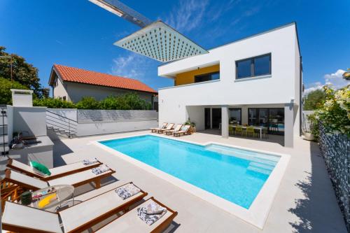 D Marine villa — 4-Star Luxury Hotel in Bibinje, Croatia