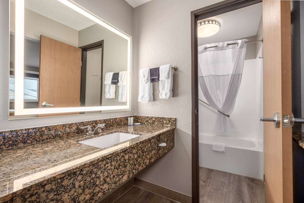 AmericInn by Wyndham New Richmond - photo 52