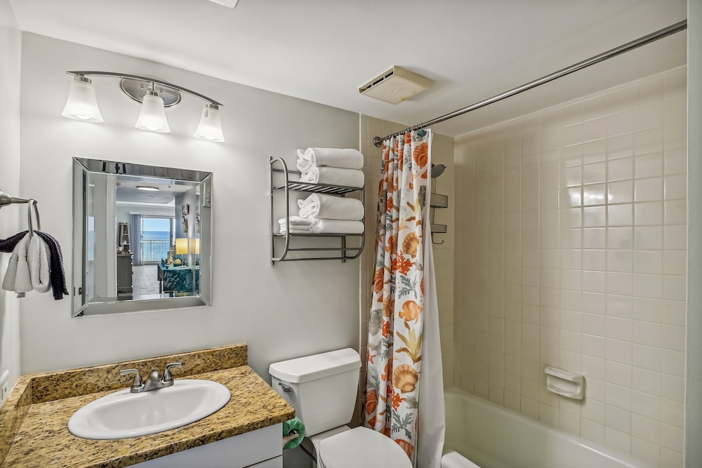Destin Towers 61 2 Br Condo - photo 18
