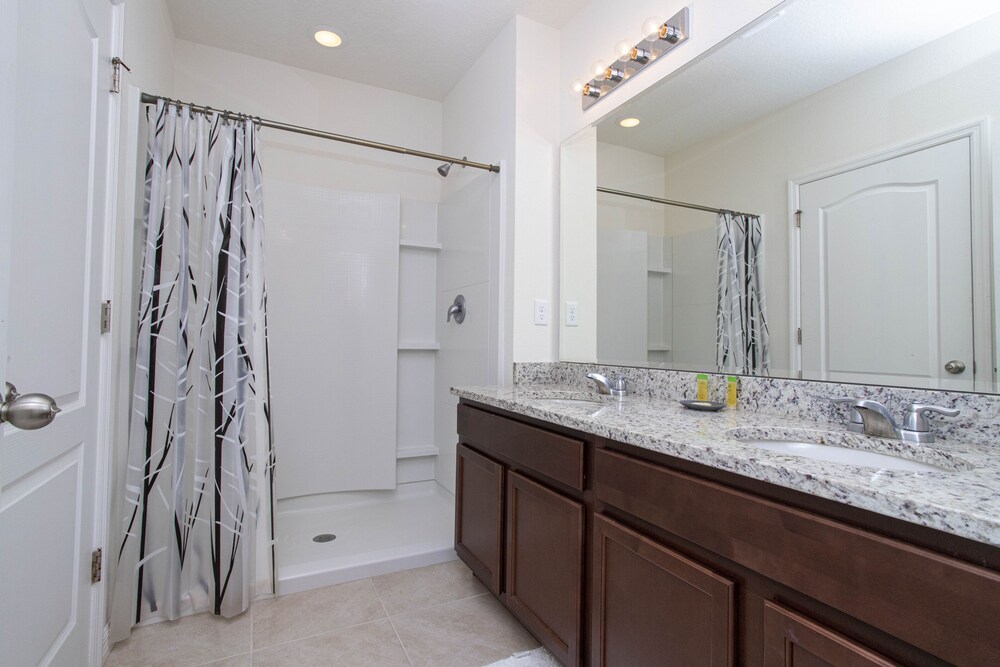 Gorgeous 5Bd w Pool & Jacuzzi @ Solterra Resort 6071 - photo 38