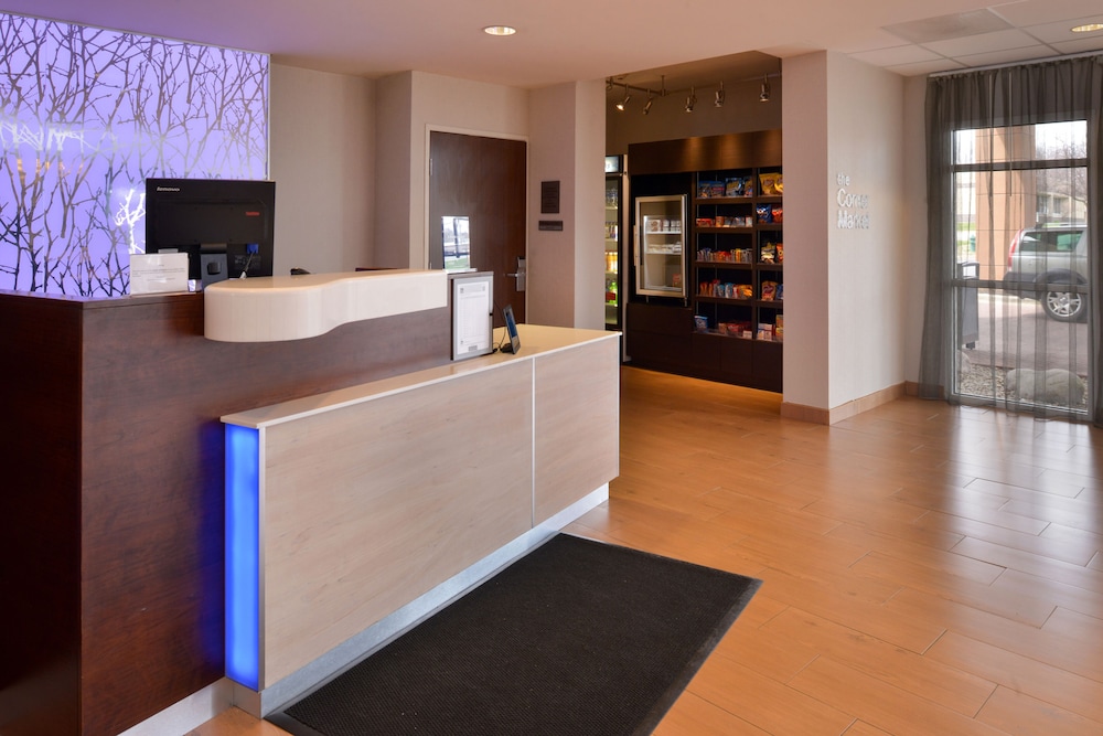 Fairfield Inn & Suites Cedar Rapids - photo 2