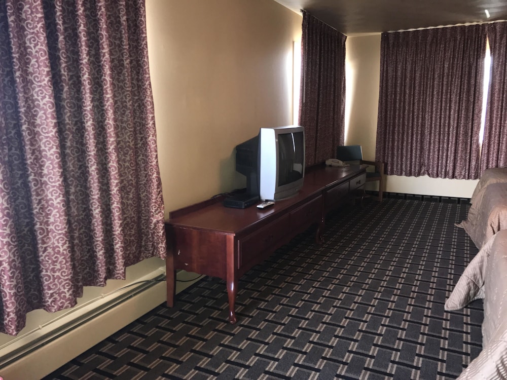 Travelodge By Wyndham Evanston - photo 14